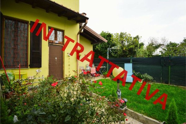 appartamento in vendita a Cornate d'Adda in zona Porto d'Adda