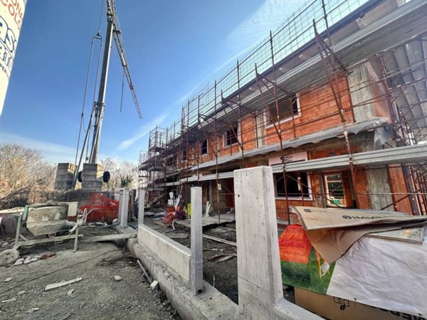 casa indipendente in vendita a Cornate d'Adda in zona Porto d'Adda