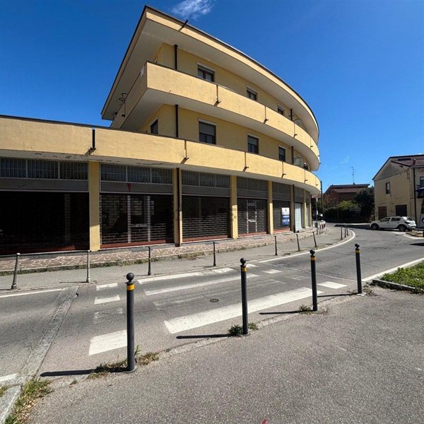 appartamento in vendita a Cornate d'Adda in zona Colnago