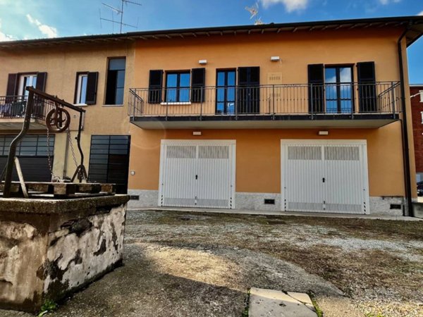 appartamento in vendita a Cornate d'Adda in zona Colnago