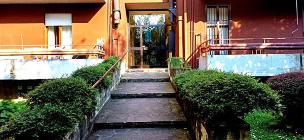 appartamento in vendita a Cornate d'Adda in zona Colnago