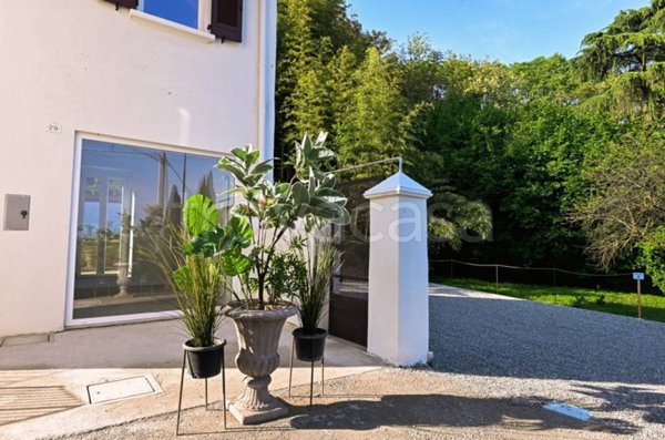 casa indipendente in vendita a Cornate d'Adda in zona Porto d'Adda