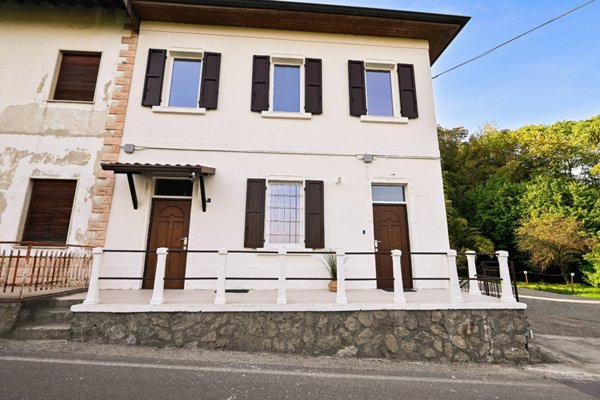 casa indipendente in vendita a Cornate d'Adda in zona Porto d'Adda