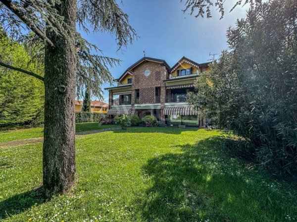 appartamento in vendita a Cornate d'Adda in zona Colnago