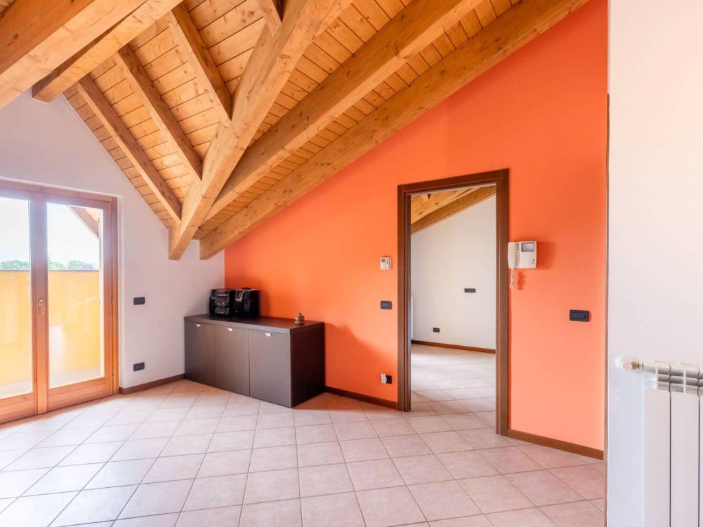 appartamento in vendita a Cornate d'Adda in zona Colnago