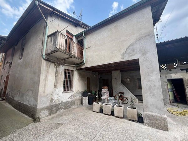casa indipendente in vendita a Cornate d'Adda in zona Colnago