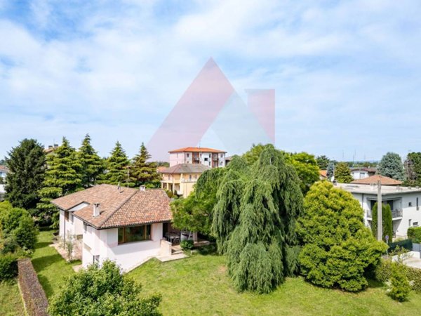 casa indipendente in vendita a Cornate d'Adda