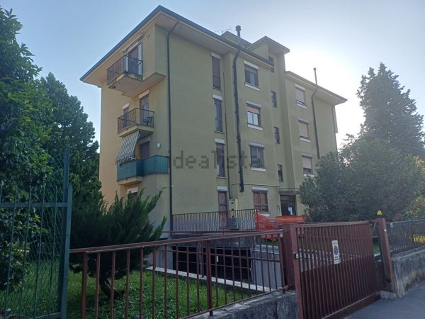 appartamento in vendita a Cornate d'Adda in zona Colnago