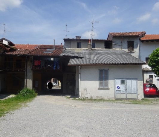 appartamento in vendita a Cornate d'Adda in zona Colnago