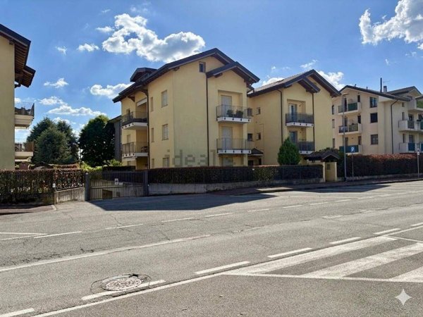 appartamento in vendita a Cornate d'Adda in zona Colnago