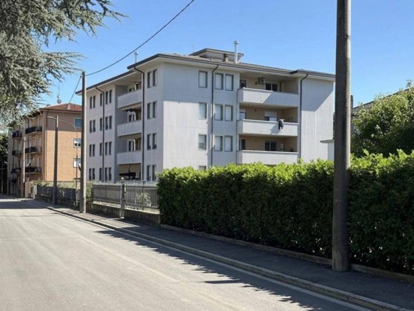 appartamento in vendita a Cornate d'Adda in zona Colnago