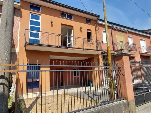 casa indipendente in vendita a Cornate d'Adda in zona Colnago