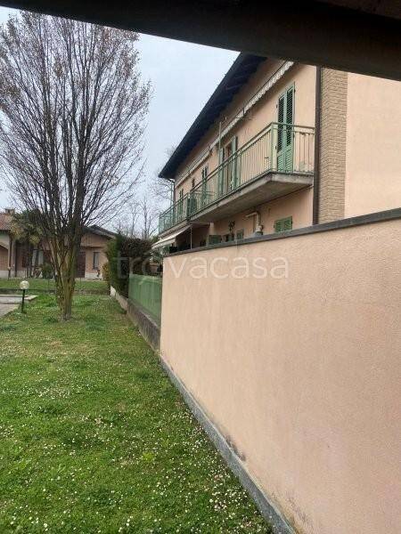 appartamento in vendita a Cornate d'Adda in zona Colnago