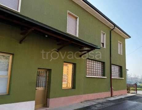 appartamento in vendita a Cornate d'Adda in zona Colnago