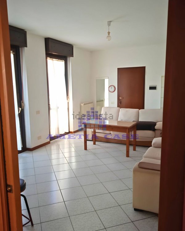 appartamento in vendita a Cornate d'Adda in zona Colnago