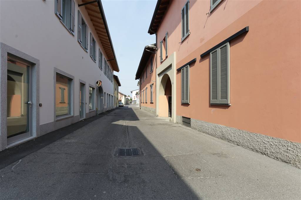 negozio in vendita a Cornate d'Adda in zona Colnago