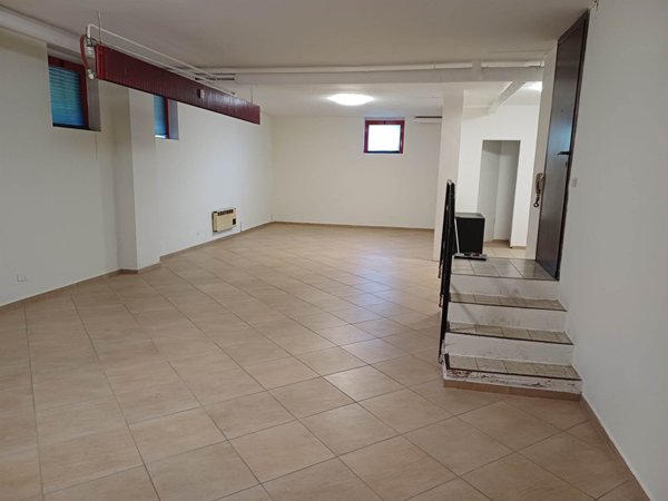 ufficio in vendita a Cornate d'Adda in zona Colnago