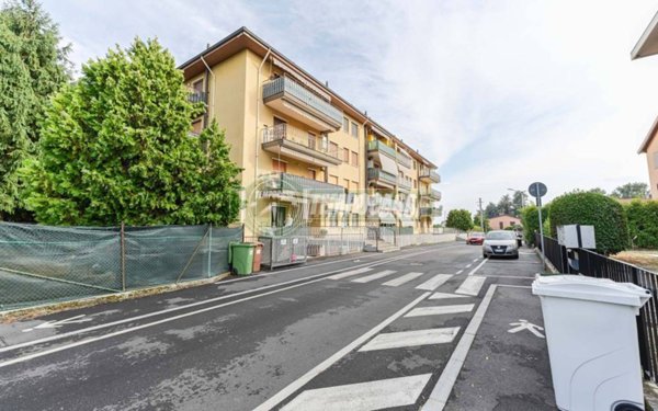 appartamento in vendita a Cornate d'Adda in zona Colnago