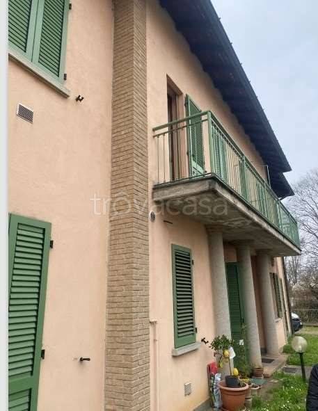 appartamento in vendita a Cornate d'Adda in zona Colnago