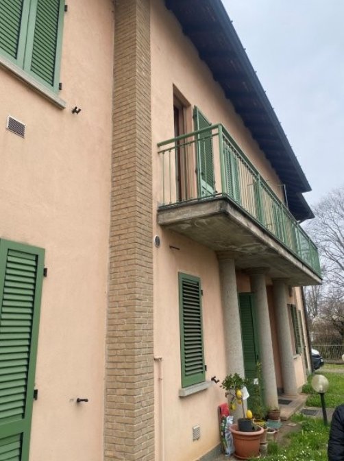 appartamento in vendita a Cornate d'Adda in zona Colnago