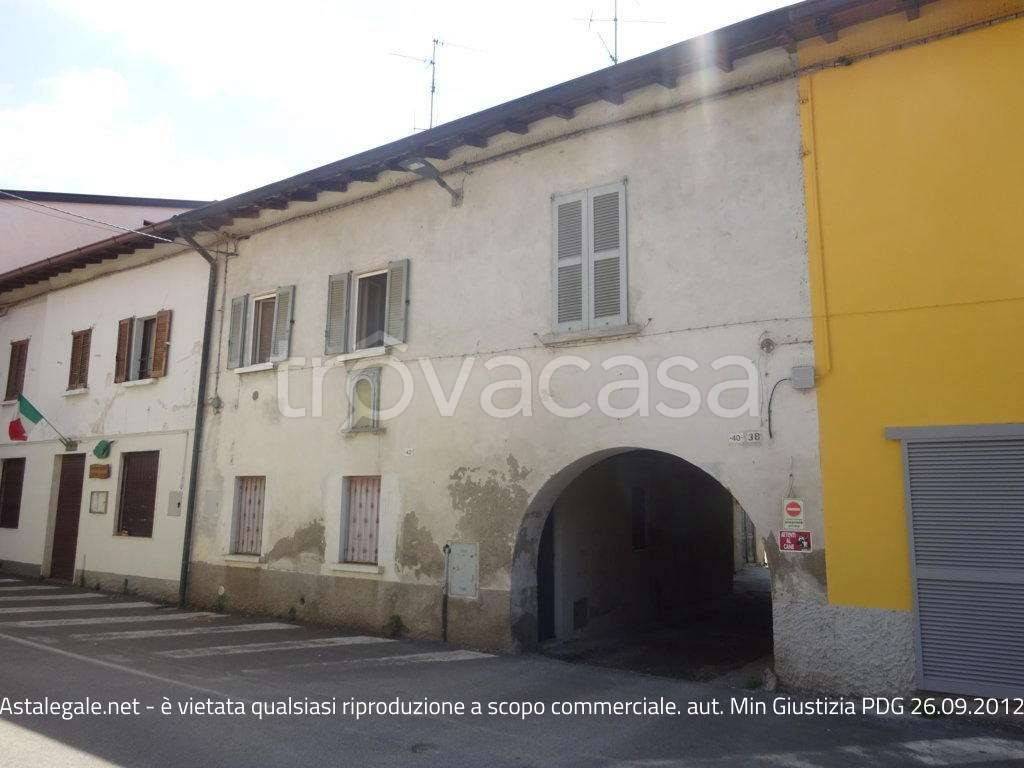 appartamento in vendita a Cornate d'Adda in zona Colnago