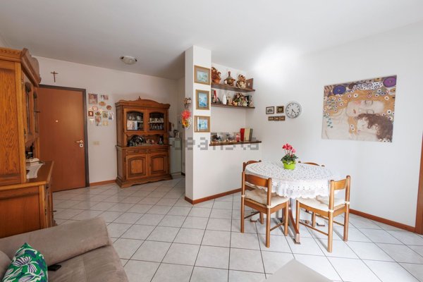 appartamento in vendita a Cornate d'Adda in zona Colnago