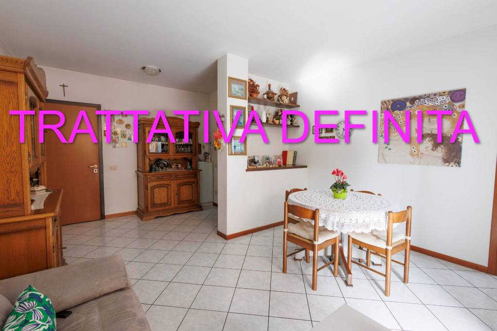 appartamento in vendita a Cornate d'Adda in zona Colnago