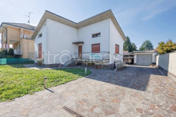 casa indipendente in vendita a Cornate d'Adda in zona Colnago