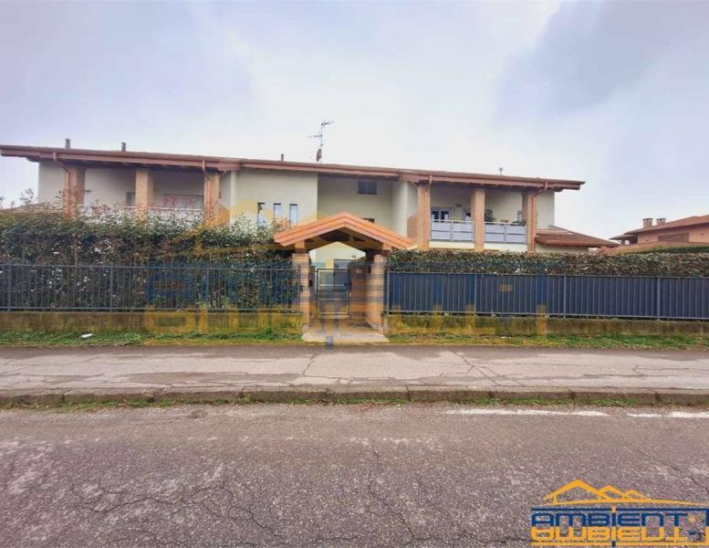 box auto in vendita a Cornate d'Adda in zona Colnago