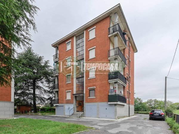appartamento in vendita a Cornate d'Adda in zona Colnago