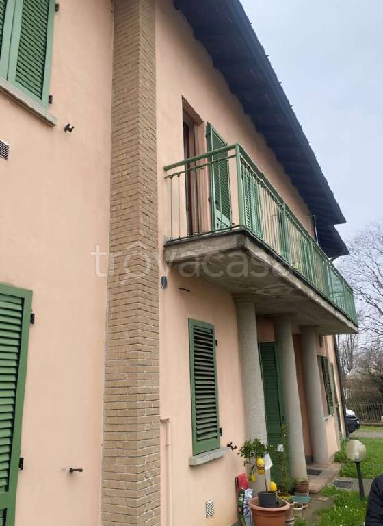appartamento in vendita a Cornate d'Adda in zona Colnago