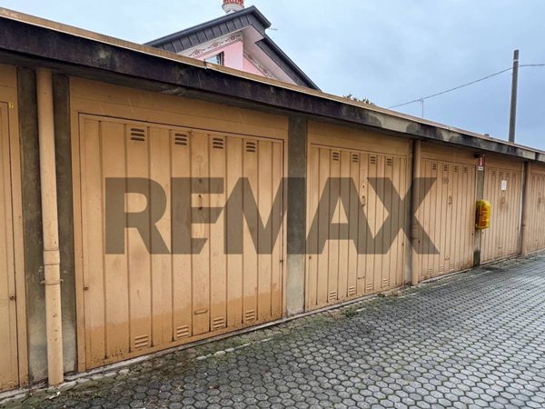 box auto in vendita a Cornate d'Adda in zona Porto d'Adda
