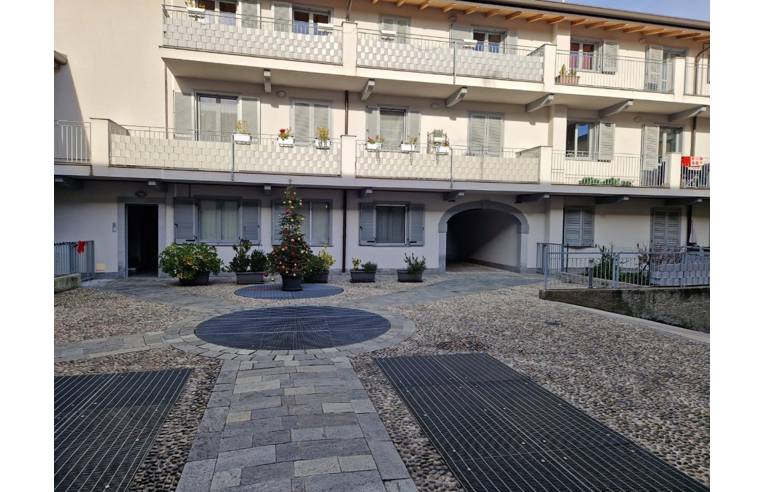 appartamento in vendita a Cornate d'Adda in zona Colnago