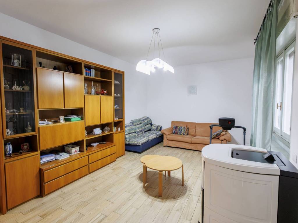 appartamento in vendita a Cornate d'Adda in zona Colnago