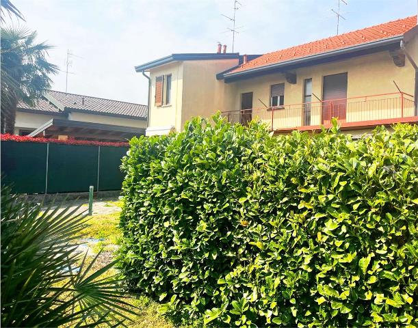 casa indipendente in vendita a Lentate sul Seveso in zona Copreno
