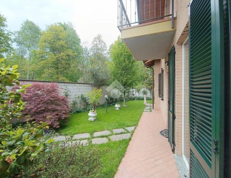 casa indipendente in vendita a Lentate sul Seveso in zona Birago