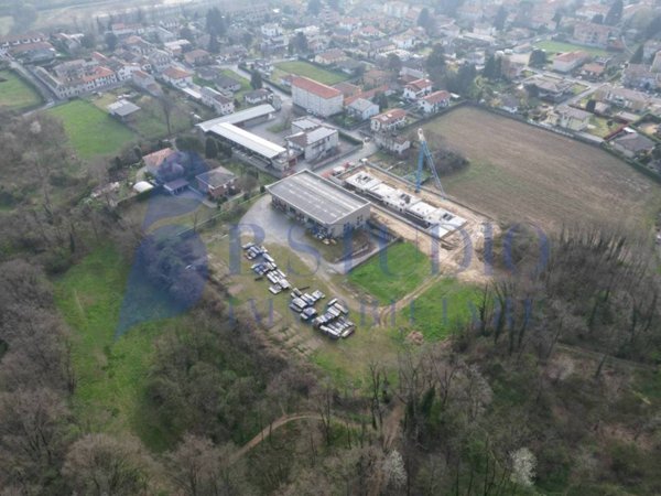 locale commerciale in vendita a Lentate sul Seveso
