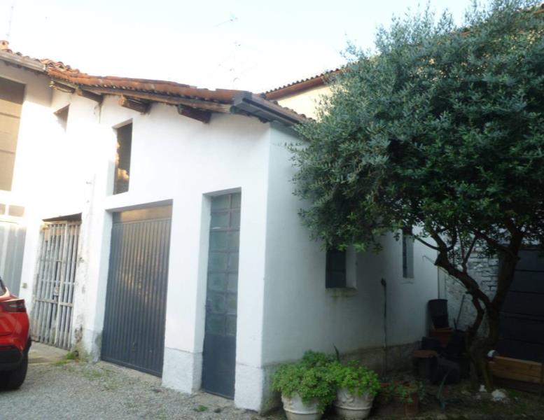 locale commerciale in vendita a Lentate sul Seveso