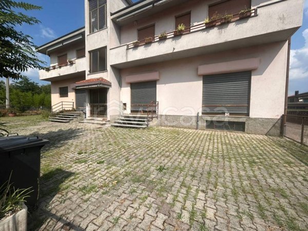 negozio in vendita a Lentate sul Seveso