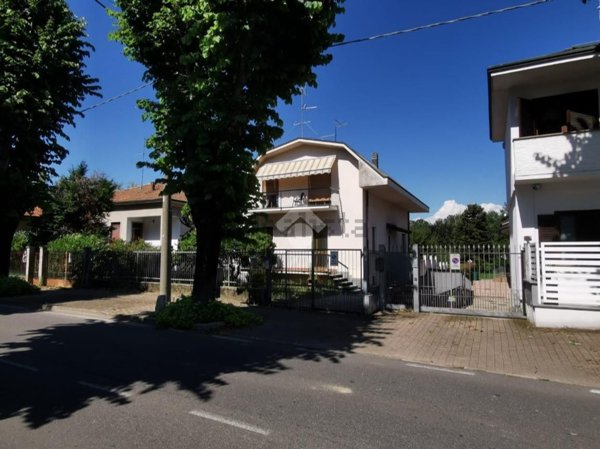 appartamento in vendita a Lentate sul Seveso in zona Camnago