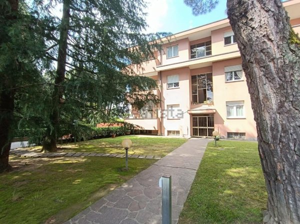 appartamento in vendita a Lentate sul Seveso in zona Birago