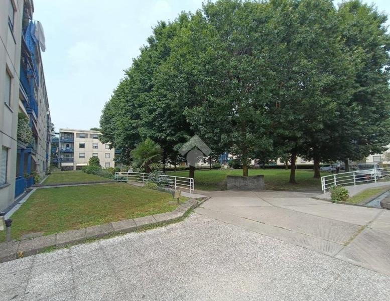 appartamento in vendita a Lentate sul Seveso in zona Copreno
