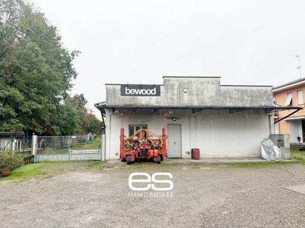 locale commerciale in vendita a Lentate sul Seveso