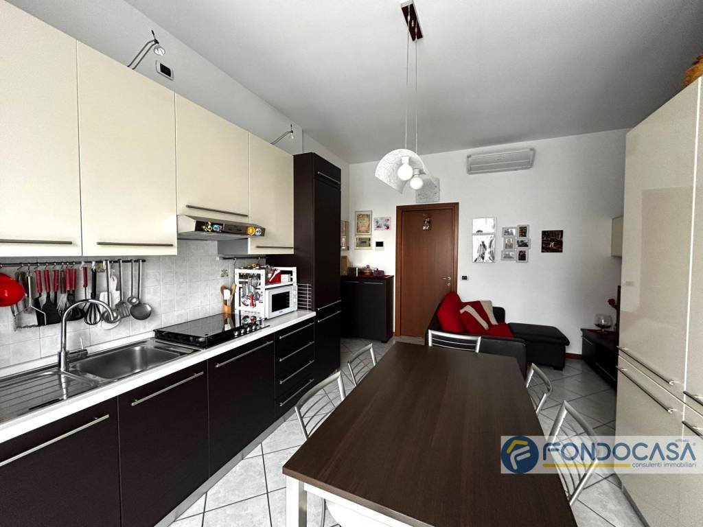 appartamento in vendita a Lentate sul Seveso in zona Camnago