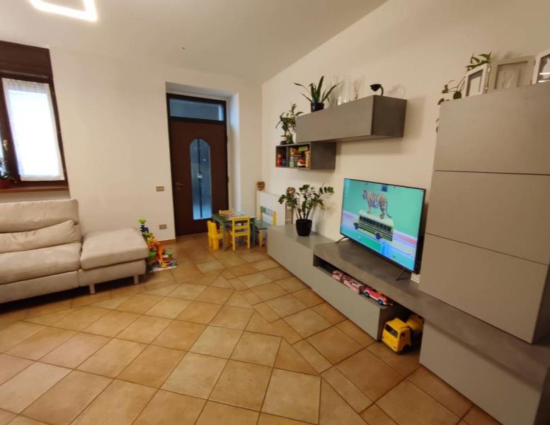 appartamento in vendita a Lentate sul Seveso in zona Mocchirolo