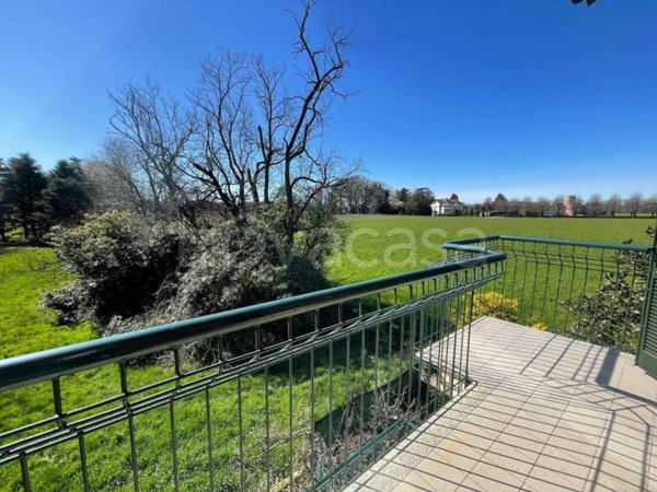 appartamento in vendita a Lentate sul Seveso in zona Birago
