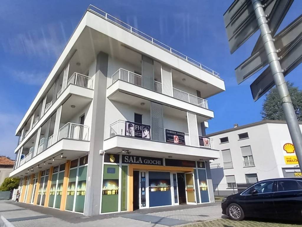 negozio in vendita a Lentate sul Seveso