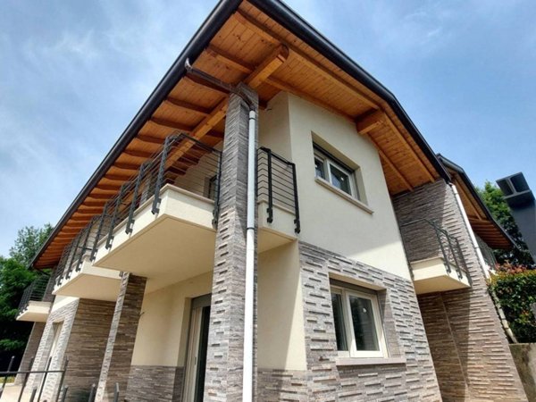 casa indipendente in vendita a Lentate sul Seveso