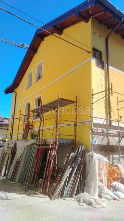appartamento in vendita a Lentate sul Seveso in zona Copreno