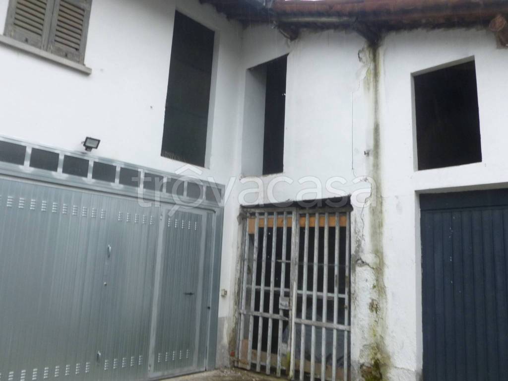 locale commerciale in vendita a Lentate sul Seveso